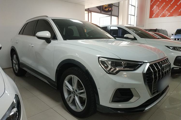 Used Audi Q3 2021 35 TFSI Fashionable and Elegant Model Front Right 45 Deg