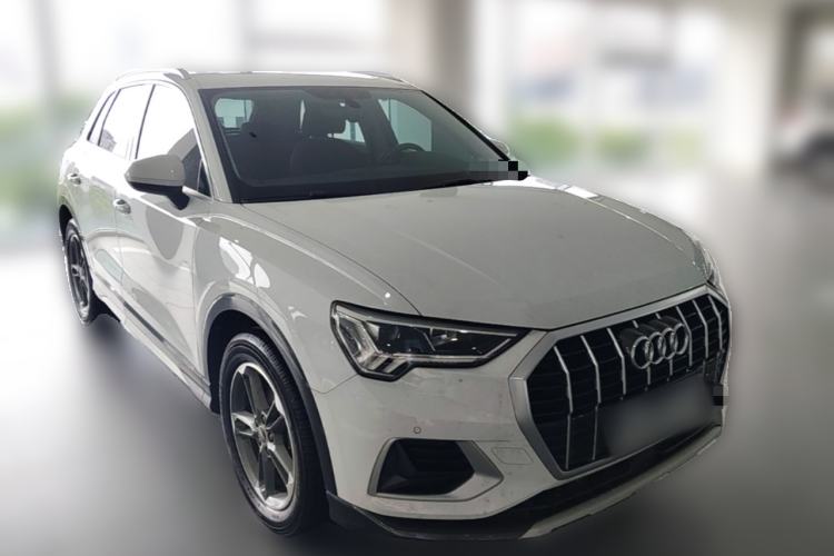 Used Audi Q3 2021 35 TFSI Advanced Style Edition Front Right 45 Deg