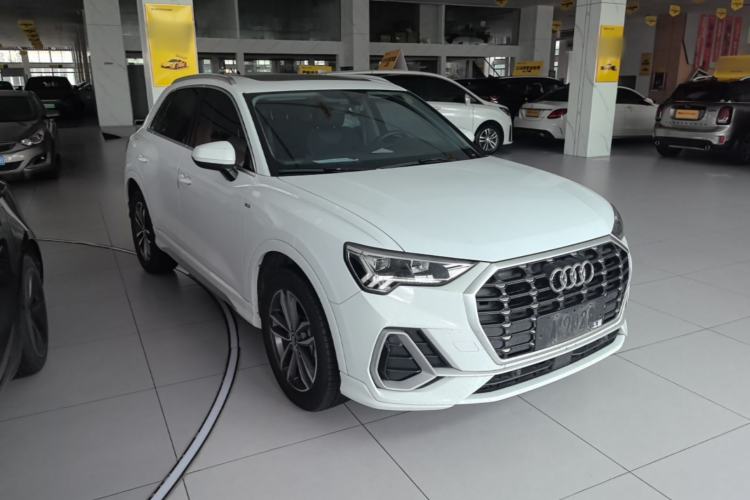 Used Audi Q3 2021 35 TFSI Progressive Dynamic Edition Front Right 45 Deg