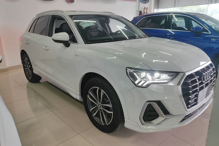 Used Audi Q3 2021 35 TFSI Progressive Dynamic Edition Front Right 45 Deg