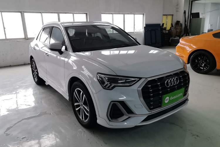 Used Audi Q3 2021 35 TFSI Progressive Dynamic Edition Front Right 45 Deg
