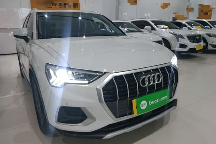 Used Audi Q3 2021 35 TFSI Advanced Style Edition Front Right 45 Deg