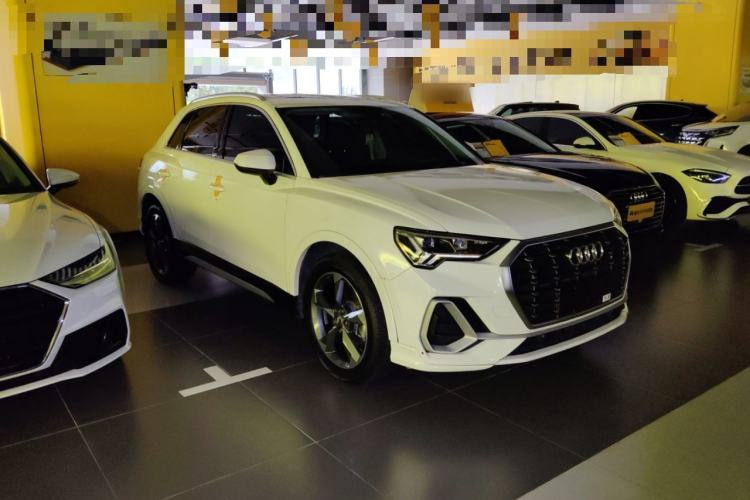 Used Audi Q3 2021 35 TFSI Fashion Dynamic Model Front Right 45 Deg