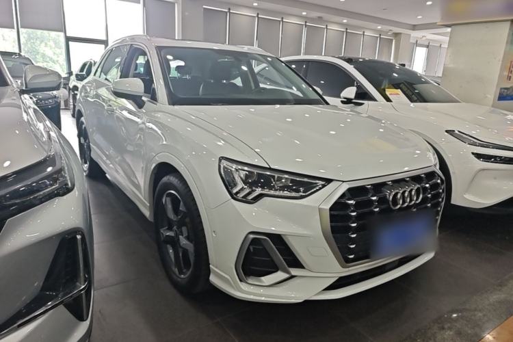 Used Audi Q3 2021 35 TFSI Fashion Dynamic Model Front Right 45 Deg