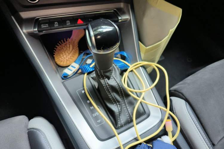 Used Audi Q3 2021 40 TFSI Fashion Dynamic Model Gear Lever