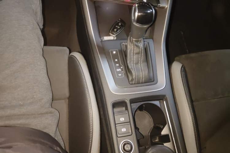 Used Audi Q3 2021 35 TFSI Fashion Dynamic Model Gear Lever