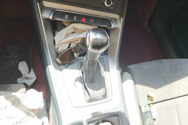 Used Audi Q3 2021 35 TFSI Progressive Dynamic Edition Gear Lever