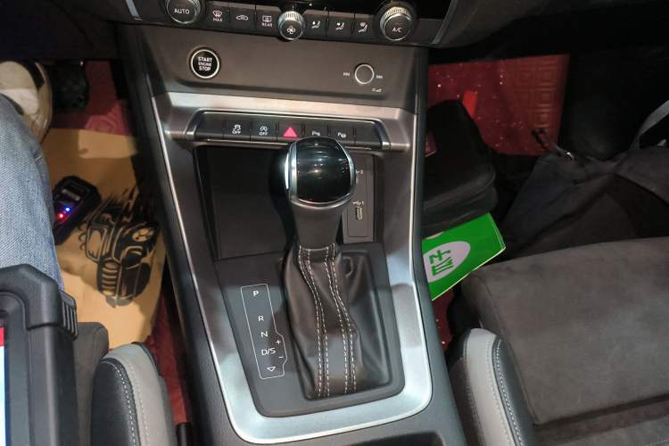 Used Audi Q3 2021 35 TFSI Fashion Dynamic Model Gear Lever