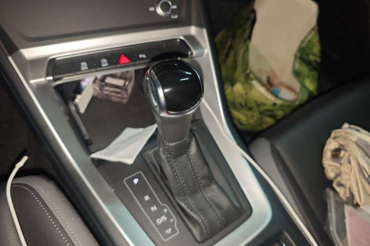 Used Audi Q3 2021 35 TFSI Advanced Style Edition Gear Lever