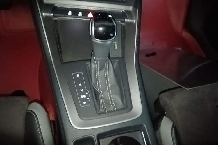 Used Audi Q3 2021 35 TFSI Fashion Dynamic Model Gear Lever