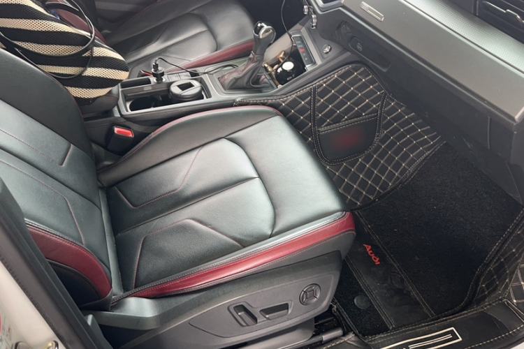 Used Audi Q3 2021 35 TFSI Fashionable and Elegant Model Gear Lever