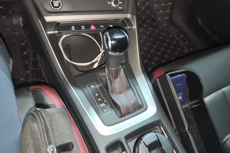 Used Audi Q3 2021 35 TFSI Fashionable and Elegant Model Gear Lever