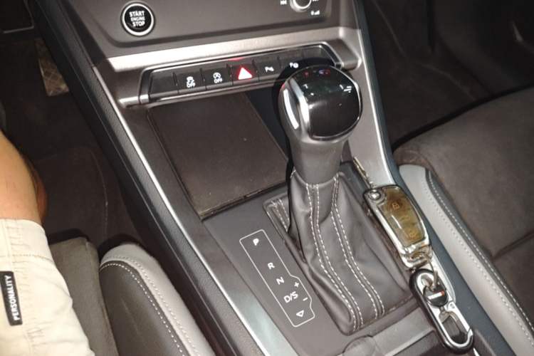 Used Audi Q3 2021 35 TFSI Fashion Dynamic Model Gear Lever