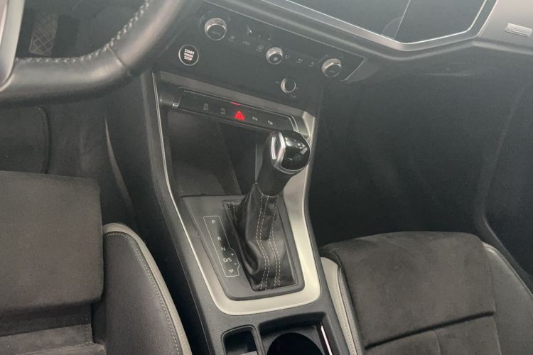Used Audi Q3 2021 35 TFSI Fashion Dynamic Model Gear Lever