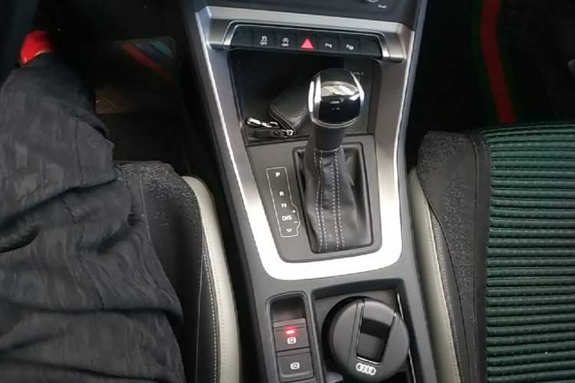 Used Audi Q3 2021 35 TFSI Fashion Dynamic Model Gear Lever