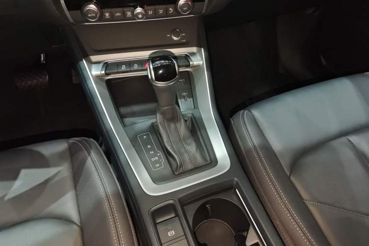 Used Audi Q3 2021 35 TFSI Advanced Style Edition Gear Lever