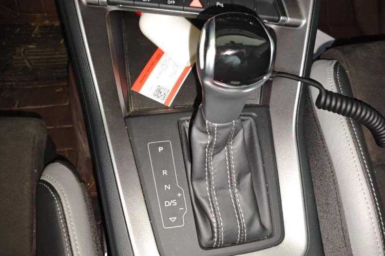 Used Audi Q3 2021 35 TFSI Progressive Dynamic Edition Gear Lever