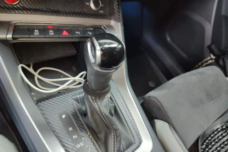 Used Audi Q3 2021 35 TFSI Fashion Dynamic Model Gear Lever