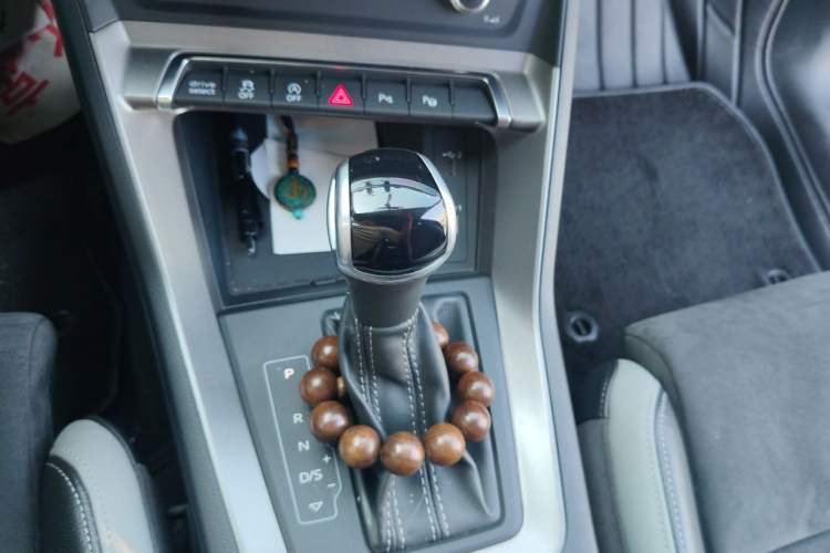 Used Audi Q3 2021 40 TFSI Fashion Dynamic Model Gear Lever