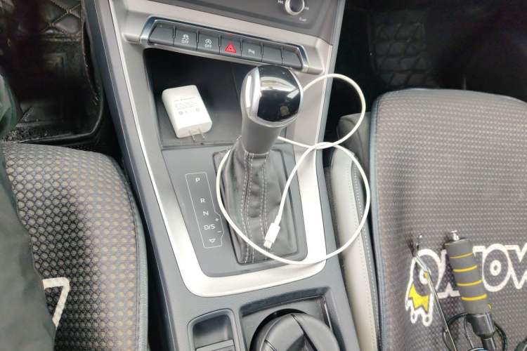 Used Audi Q3 2021 35 TFSI Progressive Dynamic Edition Gear Lever