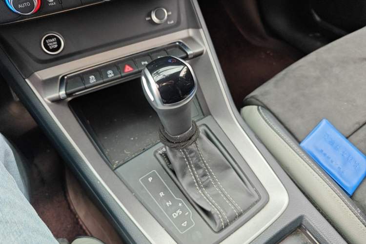 Used Audi Q3 2021 35 TFSI Fashion Dynamic Model Gear Lever