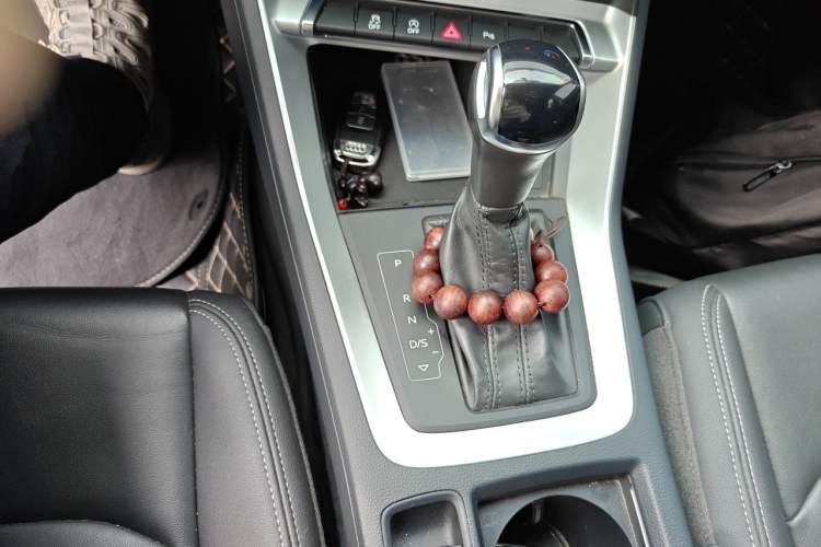 Used Audi Q3 2021 35 TFSI Advanced Style Edition Gear Lever