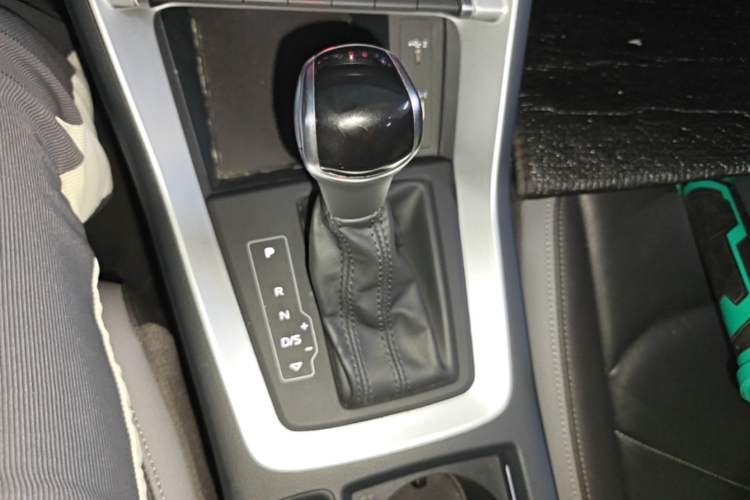 Used Audi Q3 2021 35 TFSI Advanced Style Edition Gear Lever