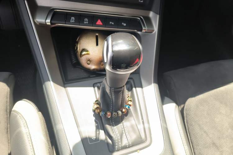 Used Audi Q3 2021 35 TFSI Fashion Dynamic Model Gear Lever