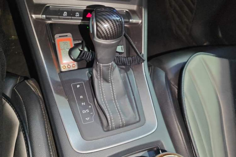 Used Audi Q3 2021 35 TFSI Progressive Dynamic Edition Gear Lever