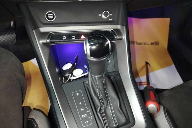 Used Audi Q3 2021 35 TFSI Fashion Dynamic Model Gear Lever