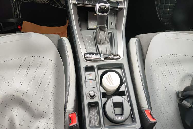Used Audi Q3 2021 35 TFSI Fashion Dynamic Model Gear Lever