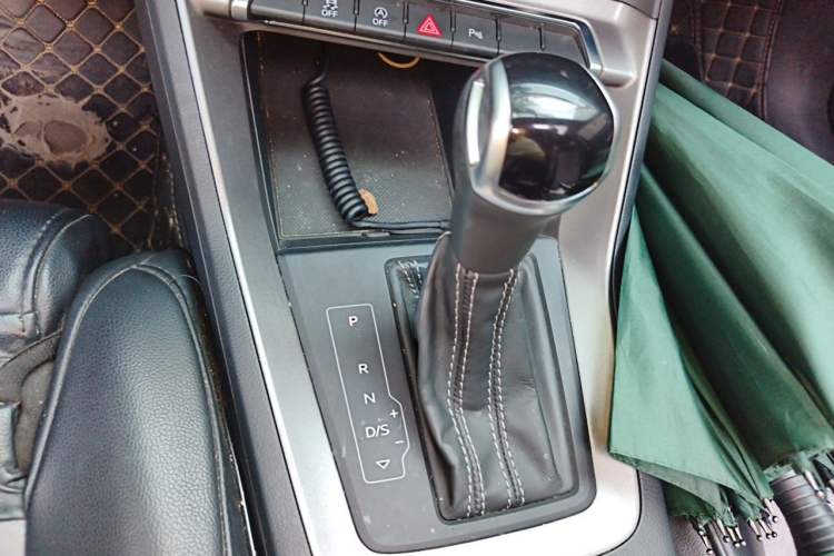 Used Audi Q3 2021 35 TFSI Progressive Dynamic Edition Gear Lever