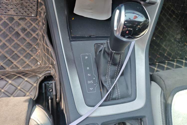 Used Audi Q3 2021 35 TFSI Progressive Dynamic Edition Gear Lever