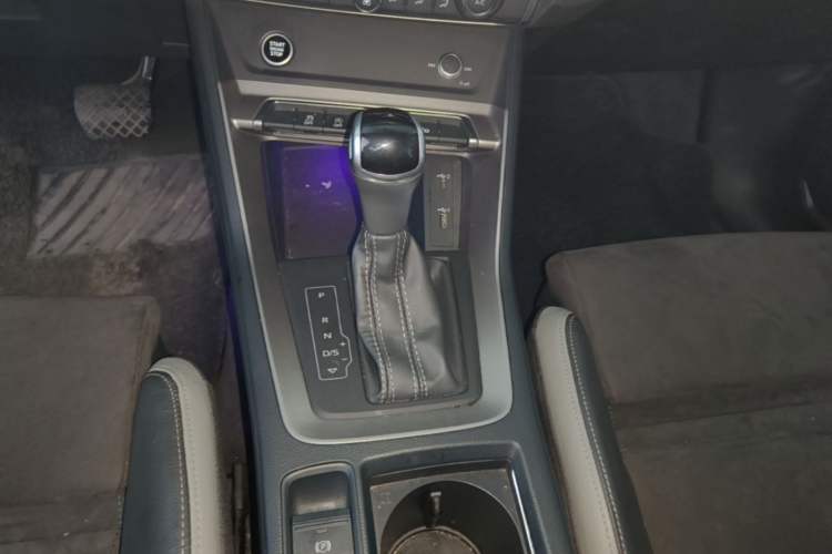 Used Audi Q3 2021 35 TFSI Fashion Dynamic Model Gear Lever