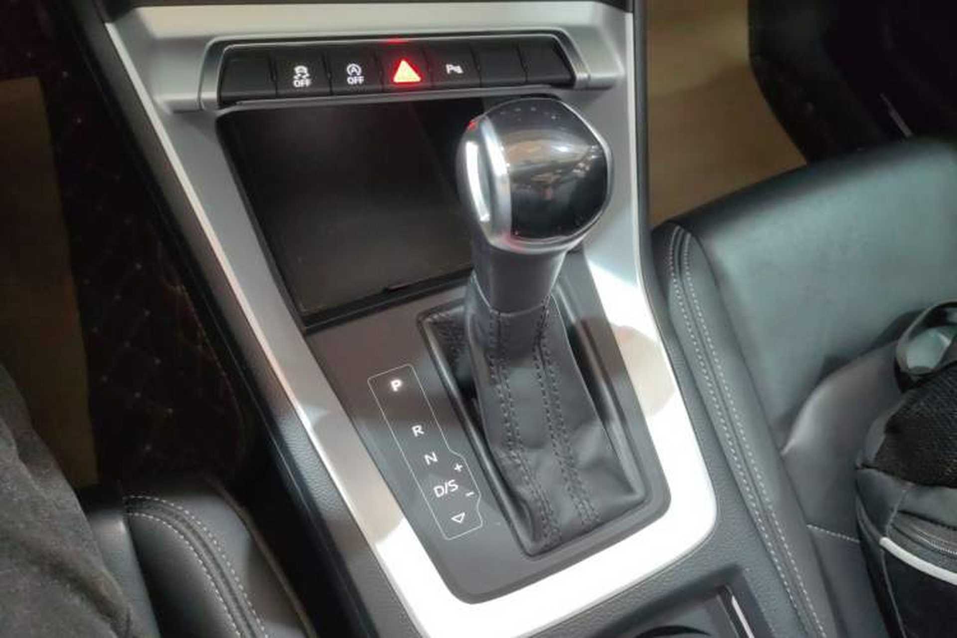 Used Audi Q3 2021 35 TFSI Advanced Style Edition Gear Lever