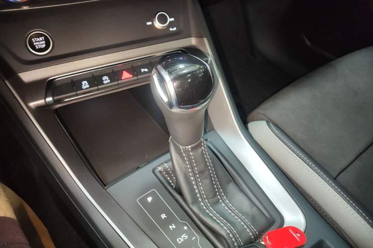 Used Audi Q3 2021 35 TFSI Fashion Dynamic Model Gear Lever