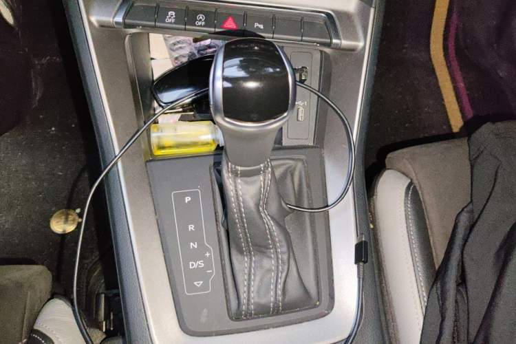 Used Audi Q3 2021 35 TFSI Progressive Dynamic Edition Gear Lever