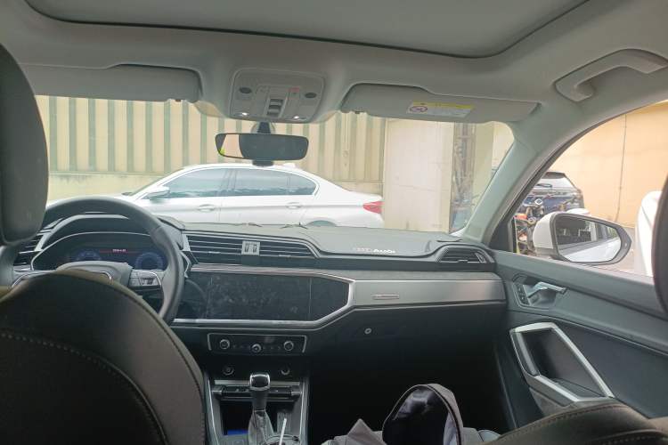 Used Audi Q3 2021 35 TFSI Fashion Dynamic Model Headliner