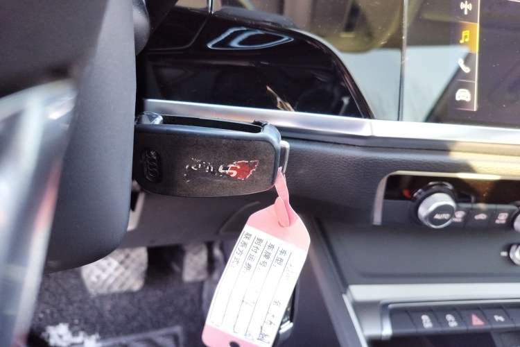 Used Audi Q3 2021 35 TFSI Progressive Dynamic Edition Interior 1