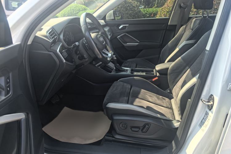 Used Audi Q3 2021 35 TFSI Fashion Dynamic Model Interior 1