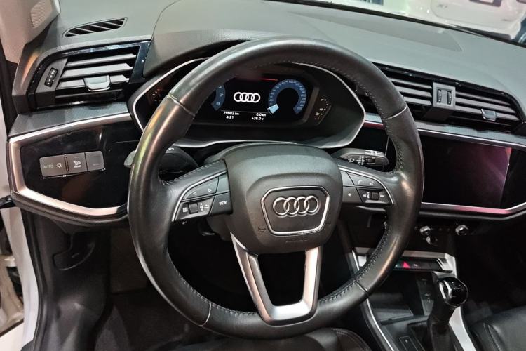 Used Audi Q3 2021 35 TFSI Advanced Style Edition Interior 10