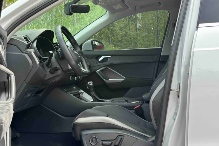 Used Audi Q3 2021 35 TFSI Fashion Dynamic Model Interior 10