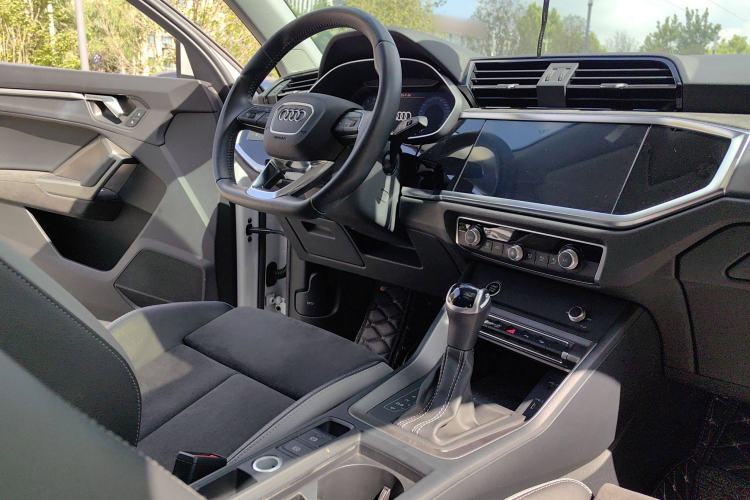 Used Audi Q3 2021 40 TFSI Fashion Dynamic Model Interior 2