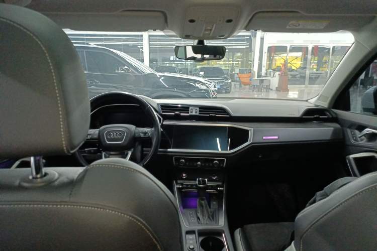 Used Audi Q3 2021 40 TFSI Fashion Dynamic Model Interior 2