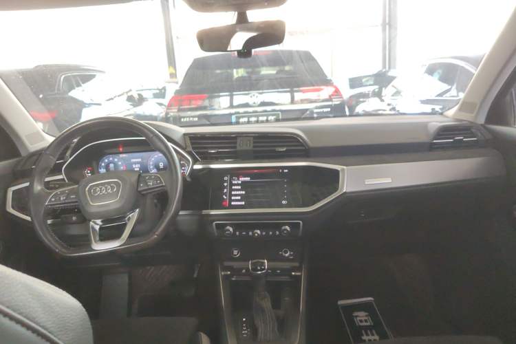 Used Audi Q3 2021 35 TFSI Fashion Dynamic Model Interior 2