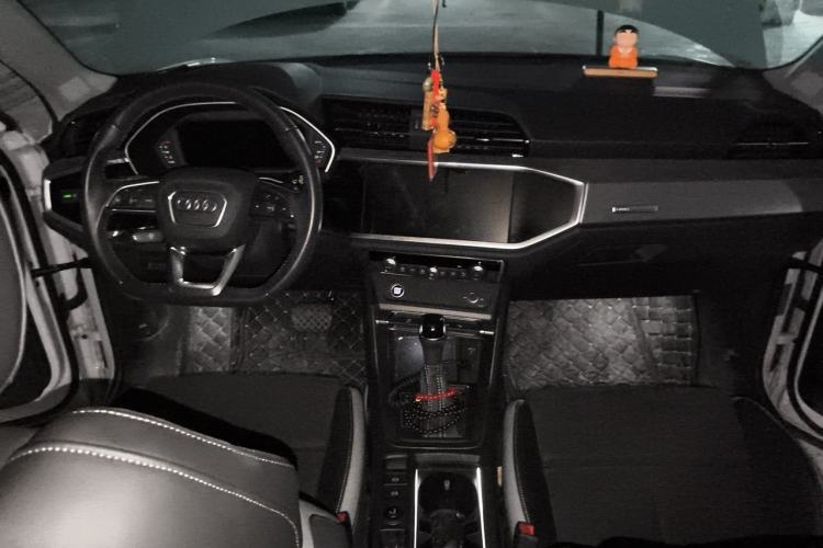 Used Audi Q3 2021 35 TFSI Fashion Dynamic Model Interior 2