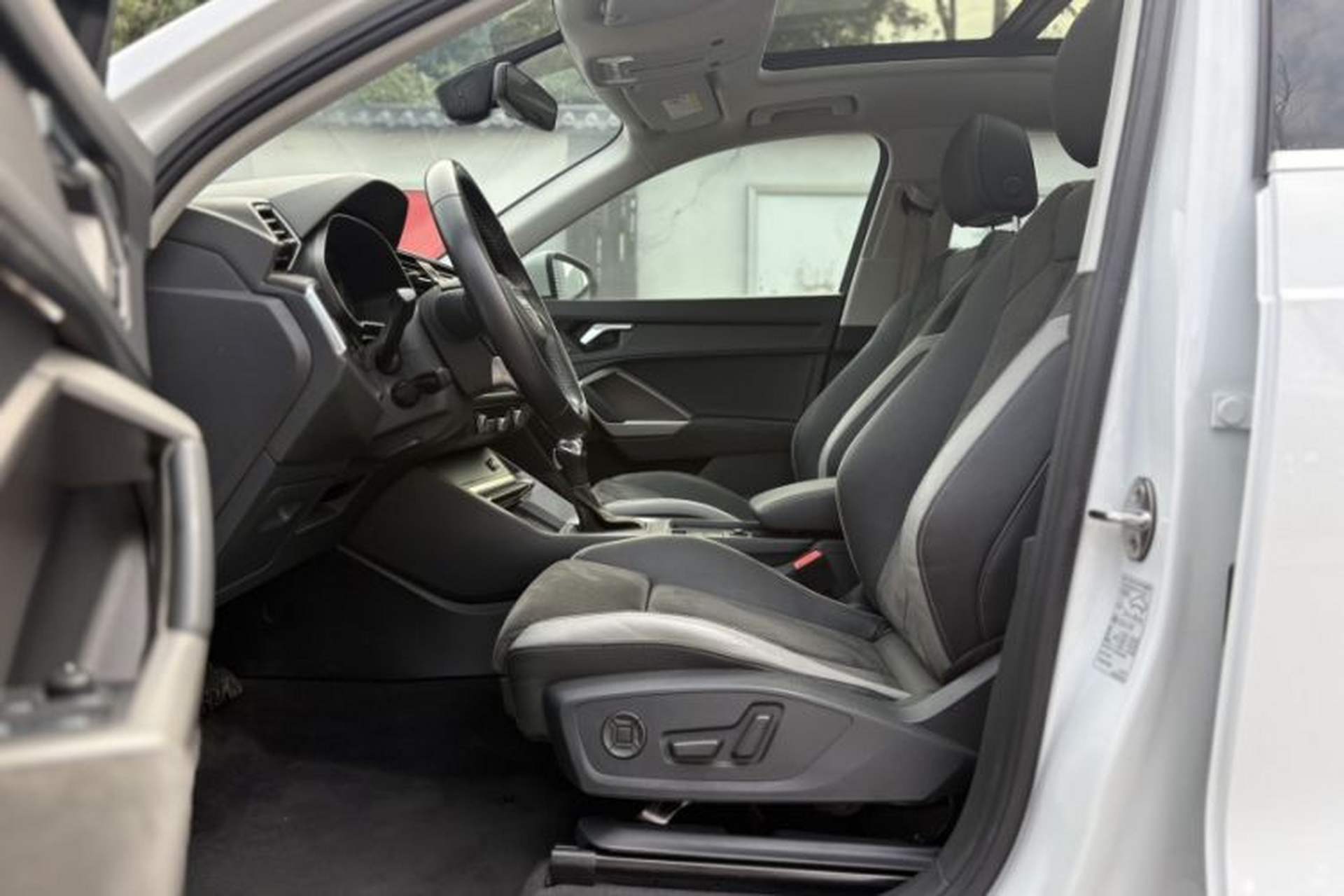 Used Audi Q3 2021 35 TFSI Progressive Dynamic Edition Interior 3