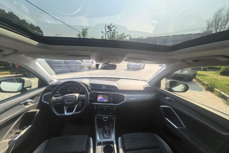 Used Audi Q3 2021 35 TFSI Fashion Dynamic Model Interior 3