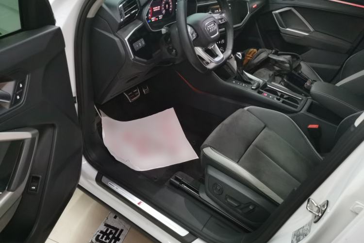 Used Audi Q3 2021 40 TFSI Fashion Dynamic Model Interior 3
