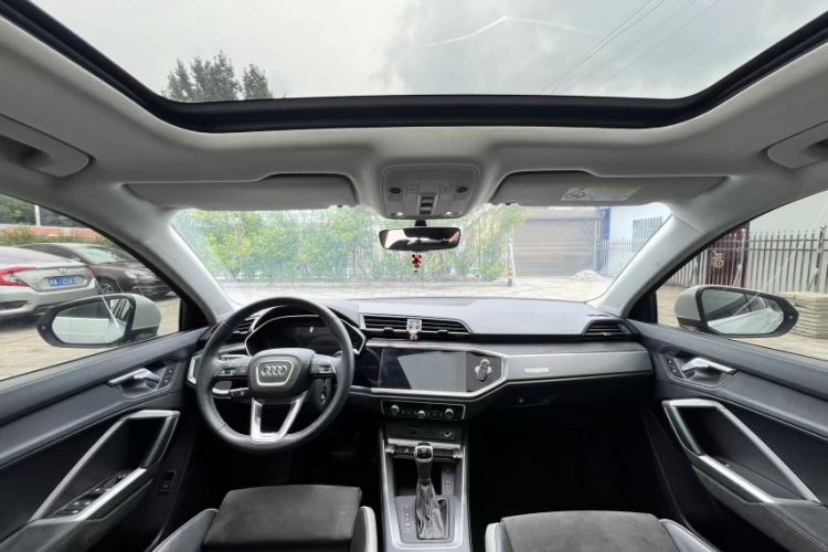 Used Audi Q3 2021 35 TFSI Progressive Dynamic Edition Interior 3